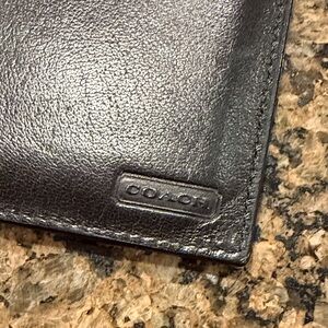 Coach Dark black passport Leather Card Holder
